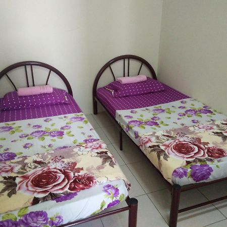 Sarinas Homestay Semporna Exterior photo